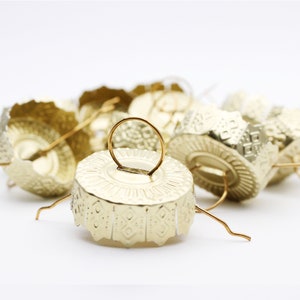 100 Pieces x 26mm Gold DIY Christmas Xmas Ornament Ball Decorations Pendant Hanger Tops Hanging Caps