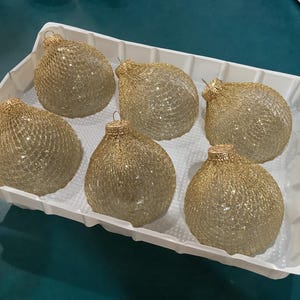 BO15 box of trim a home ornaments glass with gold mesh